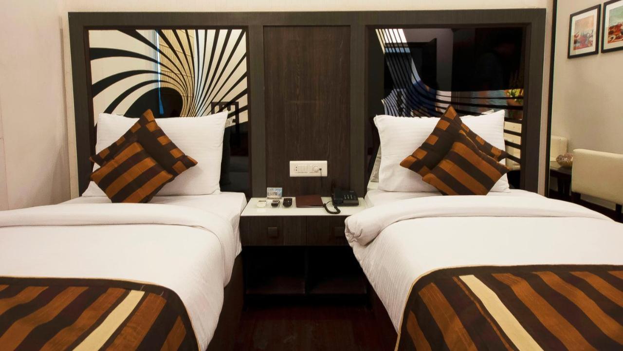 Hotel Pitrashish Grand And Premium Delhi  Exterior foto